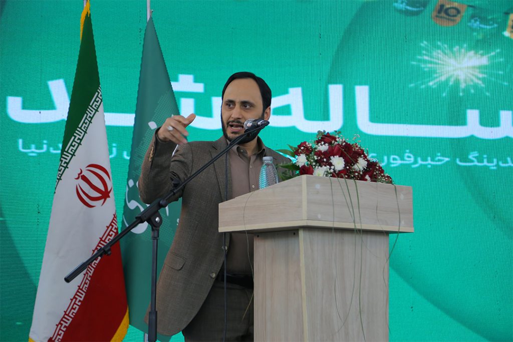 حضور-آذری-جهرمی-در-جشن-10-سالگی-پایگاه-خبری-خبرفوری